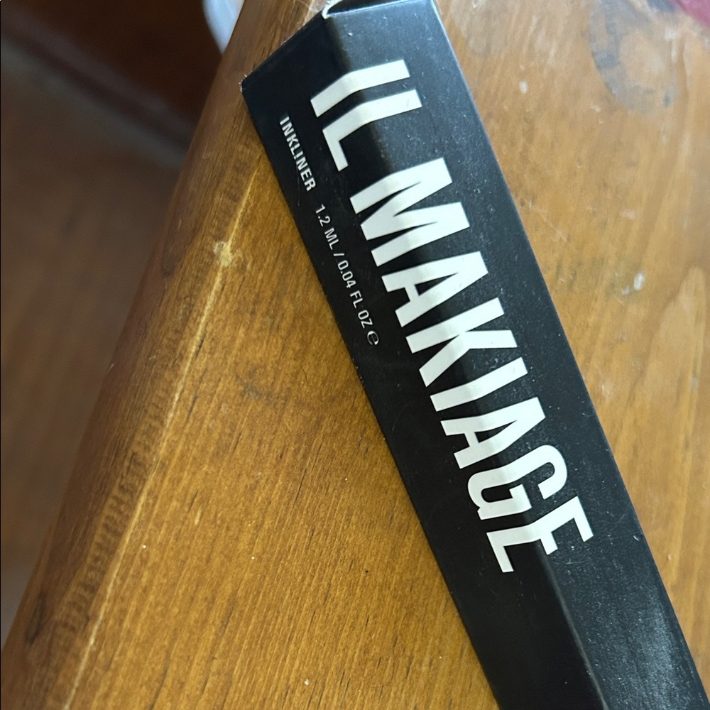 IL MAKIAGE Bold Black InkLiner